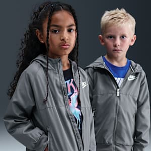 Nike Little Kids' Paneled Windbreaker. Nike.com